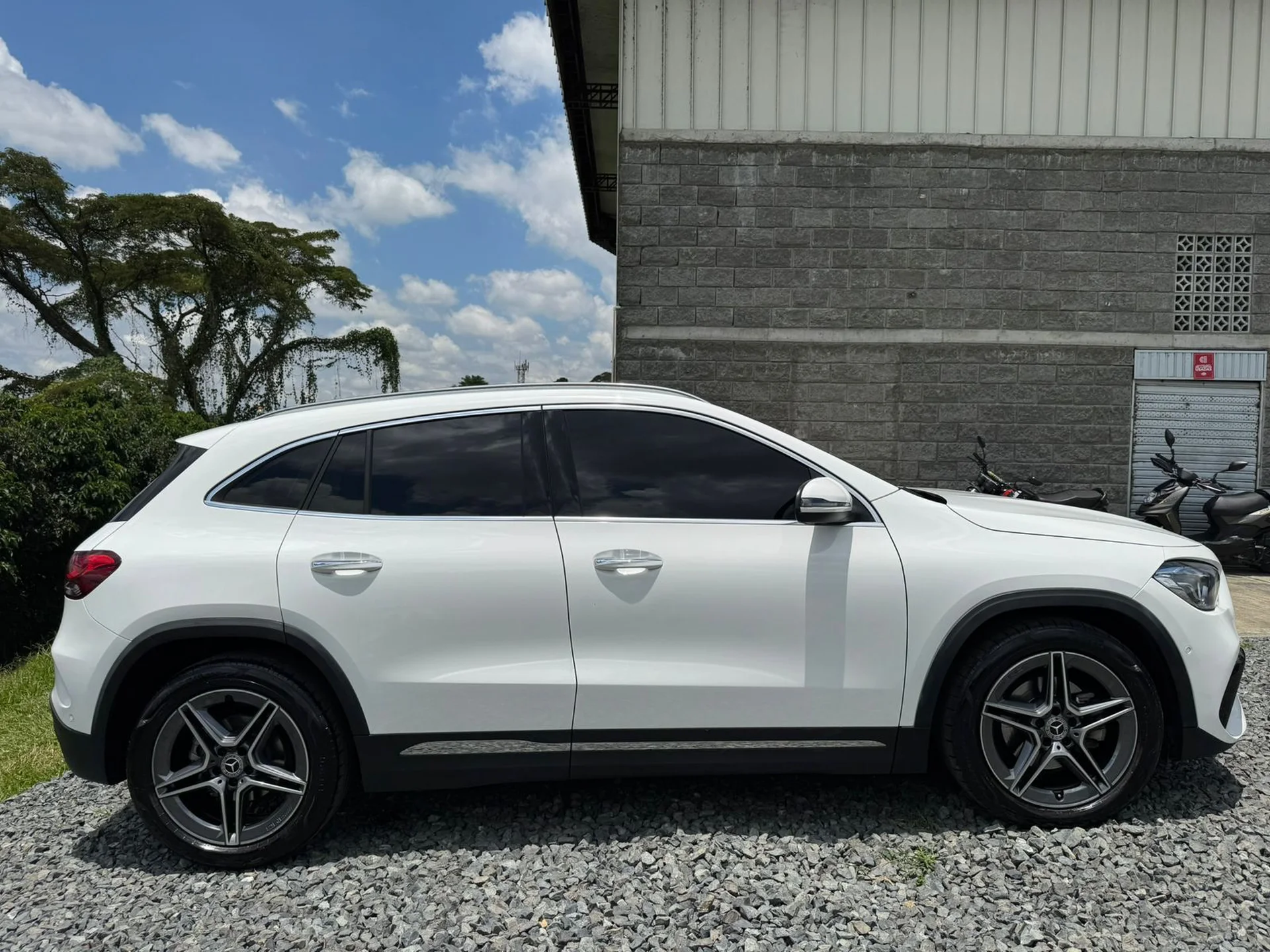 Mercedes GLA 200 AMG LINE 2023