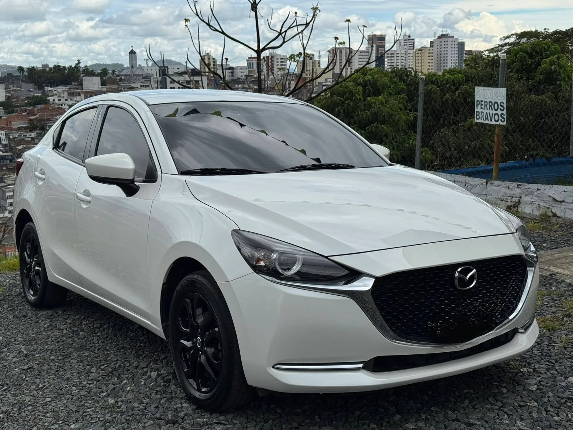 Mazda 2 Sedan / Grand Touring LX 2022