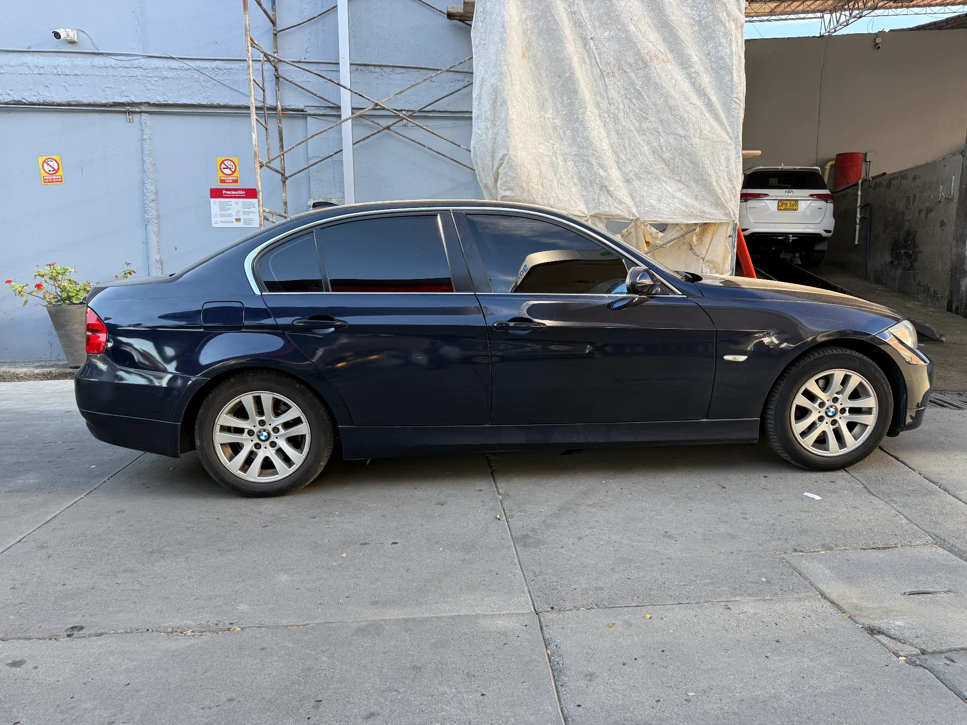 BMW 325i 2006