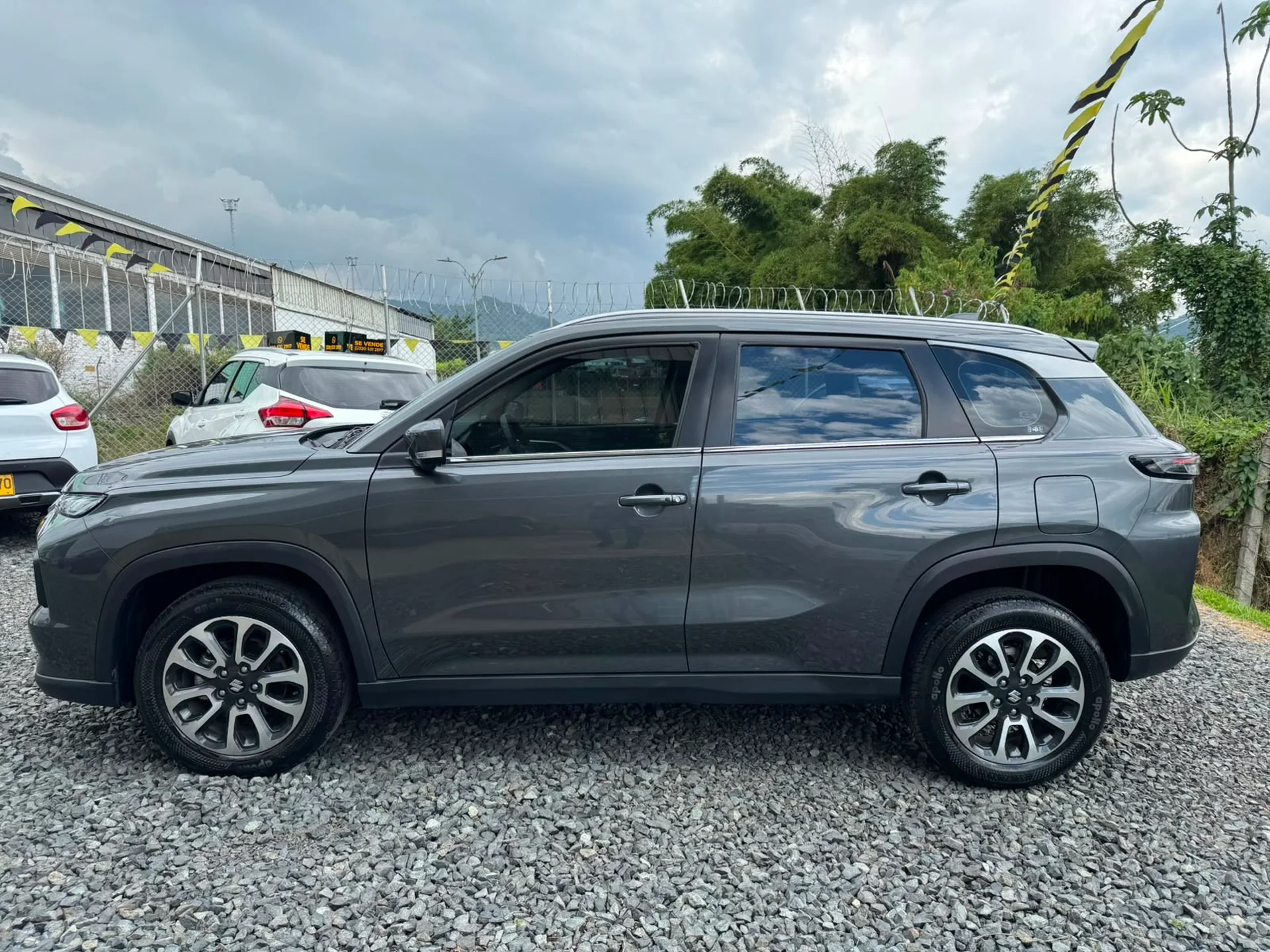 Suzuki Grand Vitara / GLX 4X4 2024