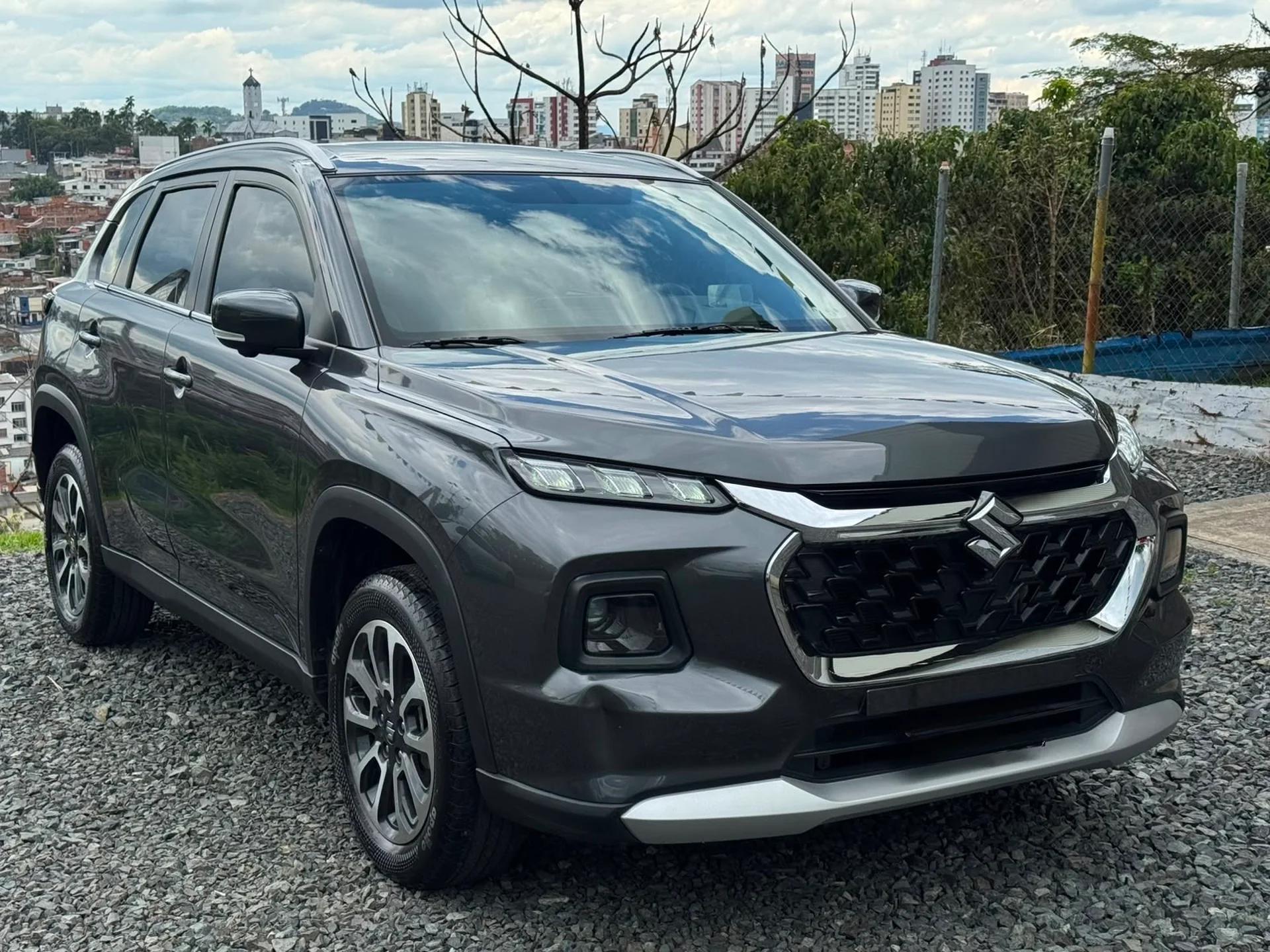 Suzuki Grand Vitara / GLX 4X4 2024