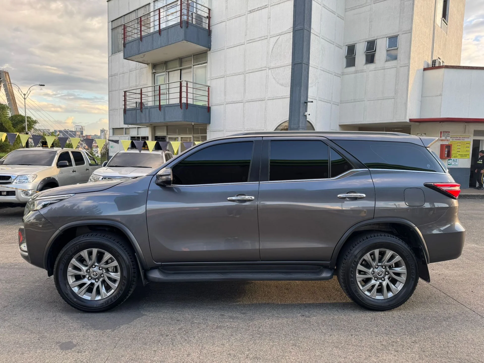 Toyota Fortuner / SRV 2022